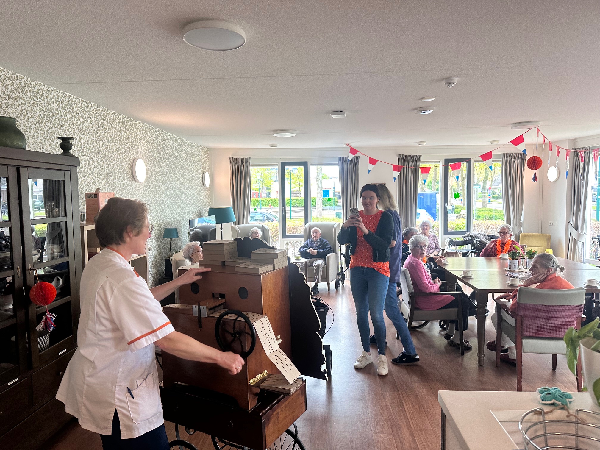 draaiorgel drehorgel orgue de barbarie Koningsdag 2024 Kingsday street organ barrel organ